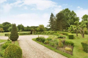 NEW - Beautiful, spacious Beechwood Lodge with lovely gardens